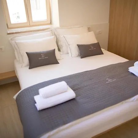 Dea Del Mar Apartments Izola Exterior foto