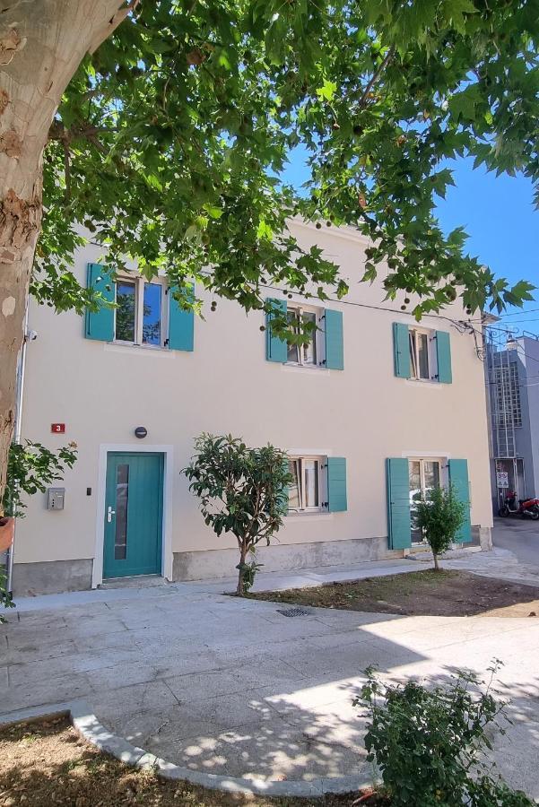 Dea Del Mar Apartment